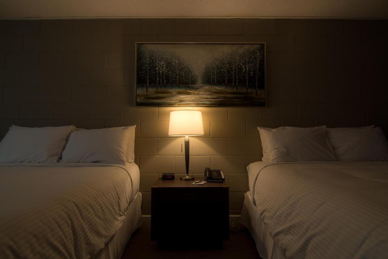 Northwood Plaza Hotel Принс-Джордж Экстерьер фото
