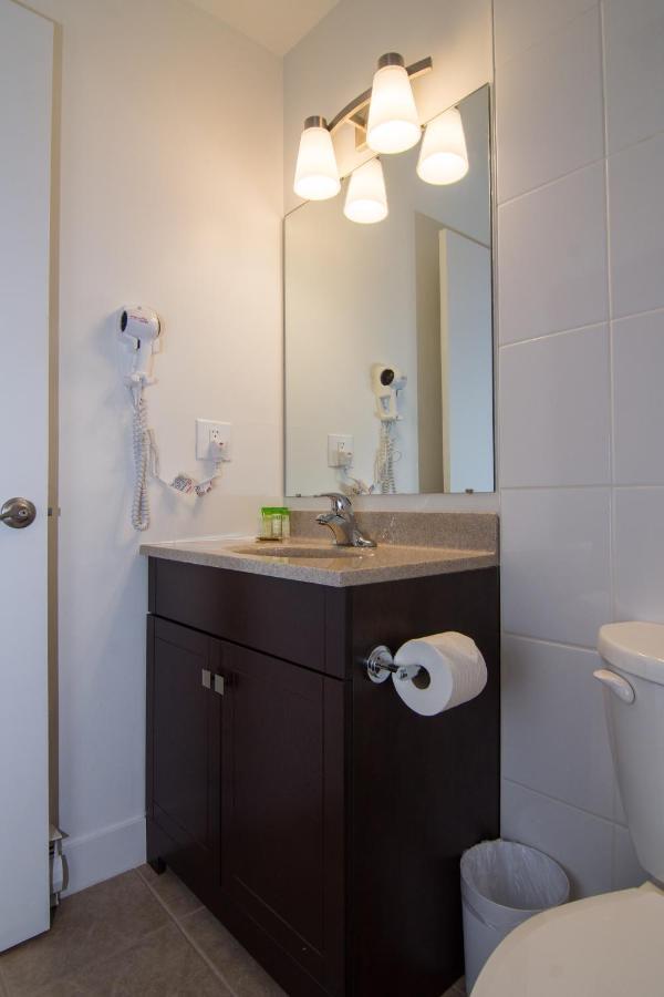 Northwood Plaza Hotel Принс-Джордж Экстерьер фото